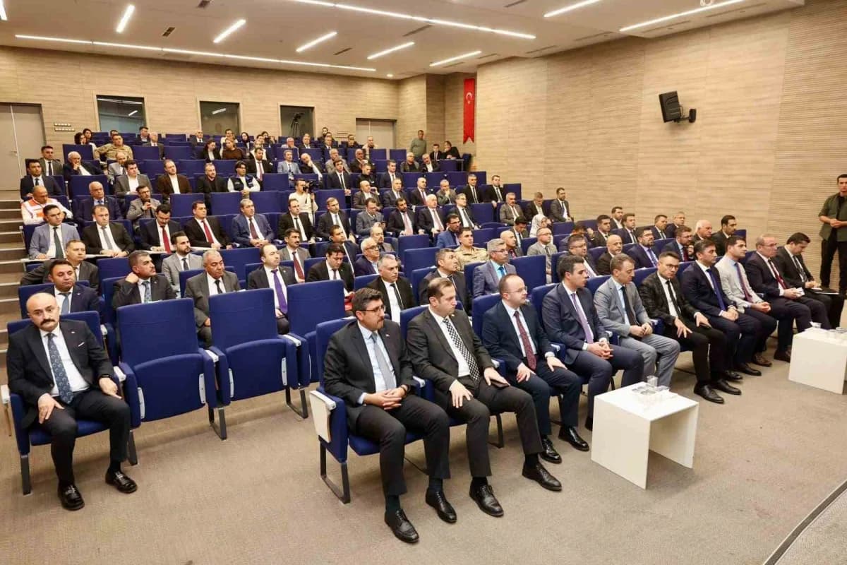 Kahramanmaraş Valisi Mükerrem Ünlüer başkanlığında İl Koordinasyon Toplantısı düzenlendi