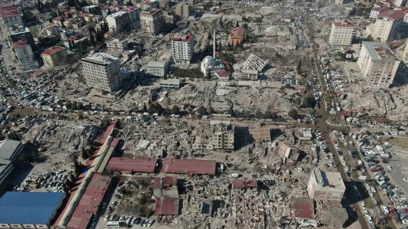 Bölgenin deprem sonrası yıkılmış hali (Arşiv)