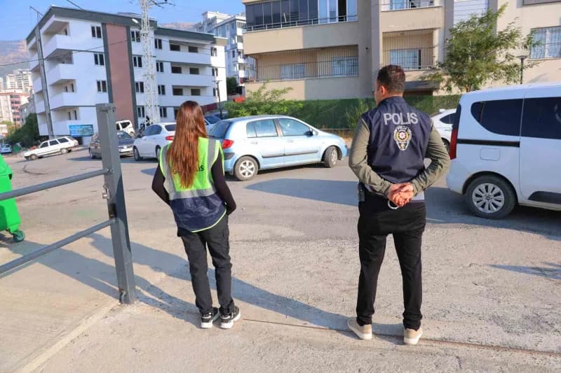 Kent genelinde öğrencilerin Güvenli bir şekilde Eğitim alabilmeleri amacıyla Okul çevreleri ve girişlerinde güvenlik önl