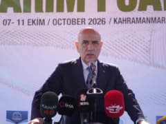Kahramanmaraş Tarım Fuarı’nda tarım makineleri ve ekipmanlarının sergilendiği fuar alanı