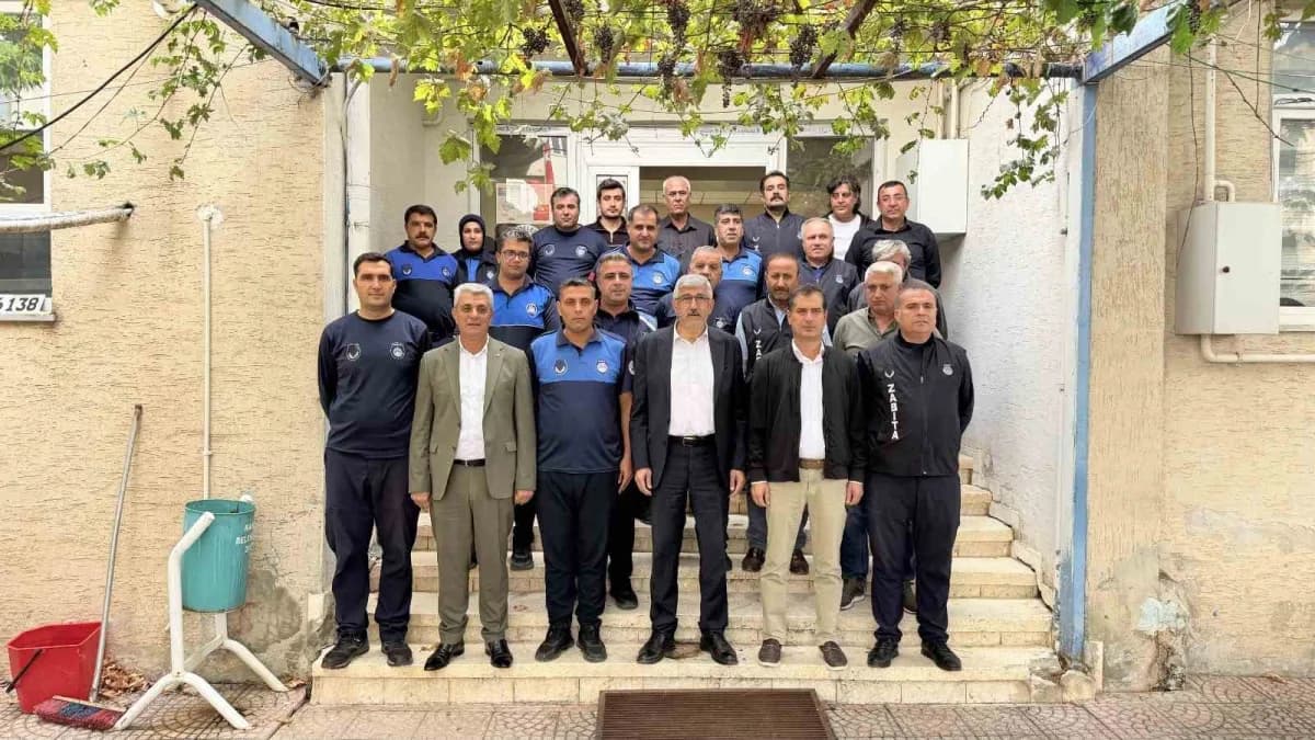 Başkan Hallaç, Zabıta ekipleriyle bir araya geldi