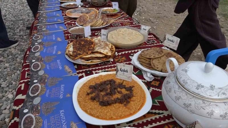 Adıyaman’ın Kahta ilçesinde ilk kez düzenlenen Kahta Tarih, Kültür ve Lezzet Festivali, üç gün boyun
