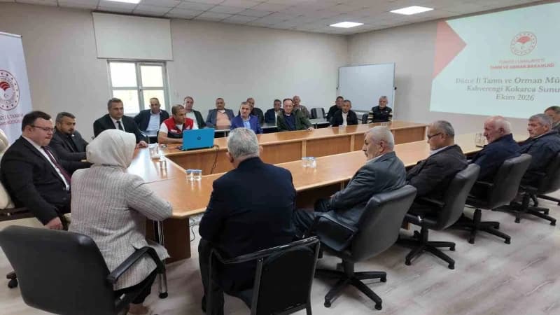 Düzce’de tarımsal üretimi tehdit eden kahverengi kokarcaya karşı Mücadele çalışmaları sürüyor. Kaynaşlı ilçesinde düzenl