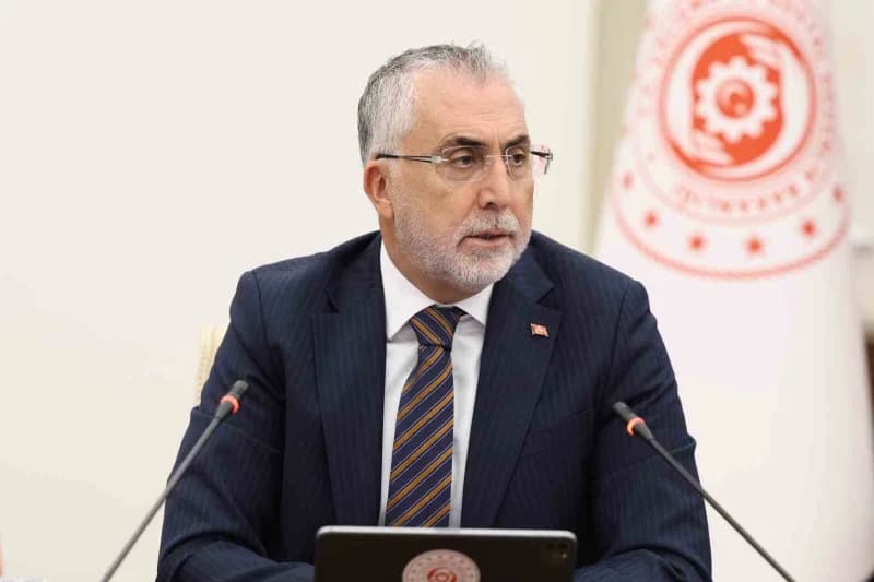 Kamu Personeli Danışma Kurulu (KPDK) Toplantısı, Çalışma ve Sosyal Güvenlik Bakanı Vedat Işıkhan’ın başkanlığında gerçek
