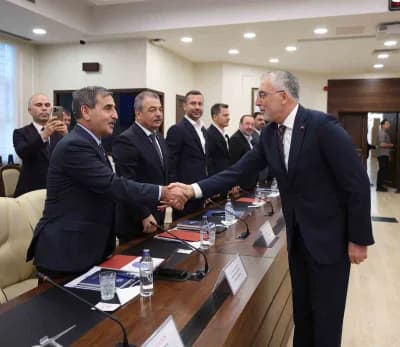 Kamu Personeli Danışma Kurulu toplantısında Çalışma ve Sosyal Güvenlik Bakanı Vedat Işıkhan konuşma yapıyor