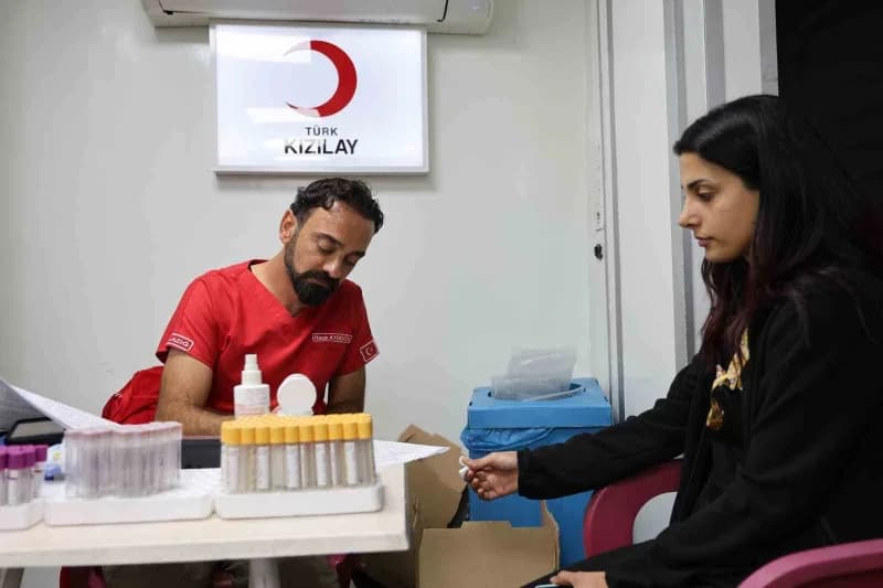 Elazığ Medilines Hastanesi ve Türk Kızılayı iş birliğiyle Kızılay Haftası kapsamında düzenlenen etkinlikte, hastane pers