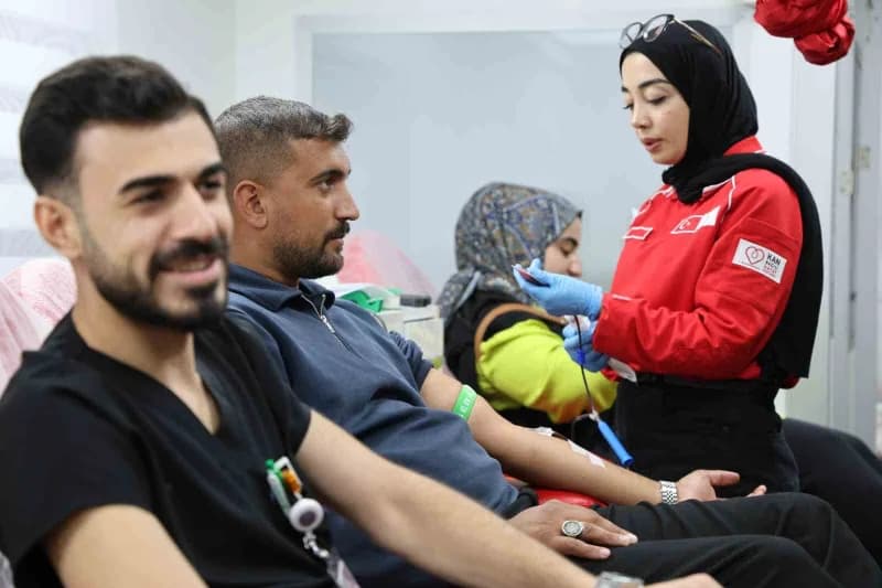 Elazığ Medilines Hastanesi ve Türk Kızılayı iş birliğiyle Kızılay Haftası kapsamında düzenlenen etkinlikte, hastane pers