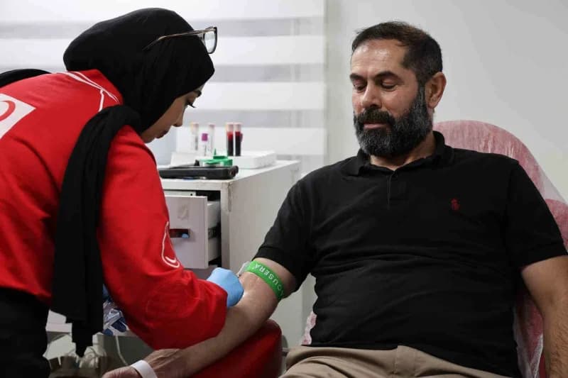 Elazığ Medilines Hastanesi ve Türk Kızılayı iş birliğiyle Kızılay Haftası kapsamında düzenlenen etkinlikte, hastane pers