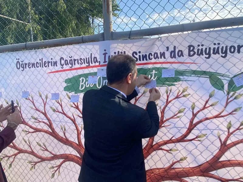 Ankara Sincan'da Kaymakamlık öncülüğünde, Sincan Belediyesi, İlçe Milli Eğitim Müdürlüğü ve Türk Kız