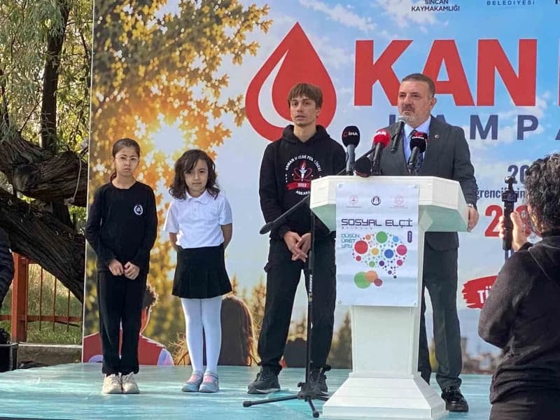 Sincan Anadolu Lisesi’nde düzenlenen 4. Büyük Kan Bağışı Kampanyası açılış programından bir görüntü