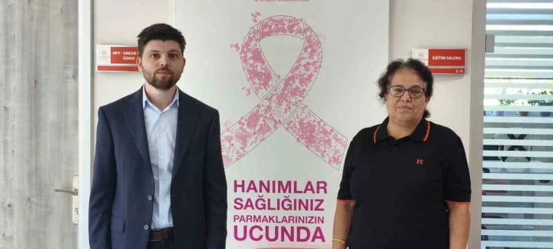 Bursa Nilüfer Sağlıklı Hayat Merkezi'nde kanser taraması yapılan kadın