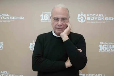 Dr. Yavuz Dizdar 16. Uluslararası Kocaeli Kitap Fuarı'nda kanser ve tetkikler hakkında konuşuyor