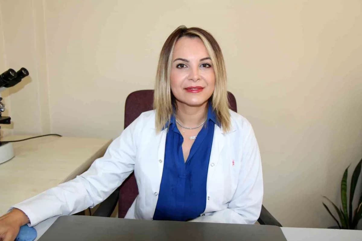 Denizli Devlet Hastanesi Hematoloji Uzmanı Doç. Dr. Aysun Şentürk Yıkılmaz açıklama yapıyor