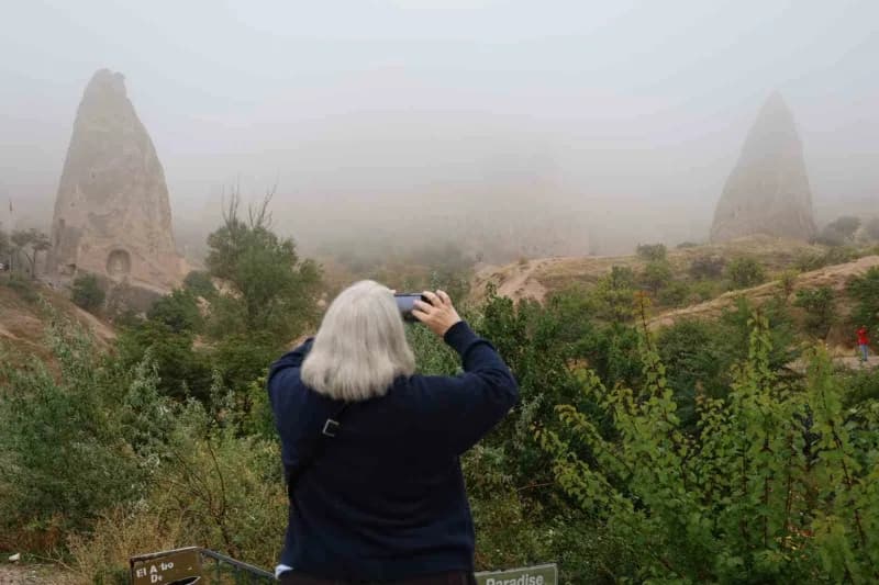 UNESCO Dünya Doğal ve Kültürel Miras Listesi'nde yer alan, Türkiye'nin dünyaca ünlü turizm merkezi Kapadokya, sabahın er