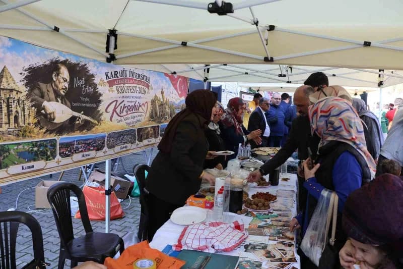 Karabük Üniversitesi (KBÜ) tarafından düzenlenen "Kbüfest 81 İl Karabük Üniversitesinde Buluşuyor" etkinliğinde 81 ilden