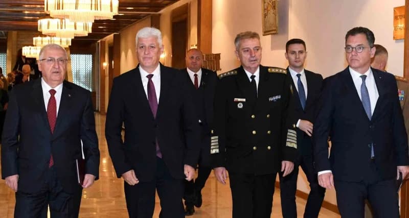 Bakan Yaşar Güler, Bulgaristan ve romanyalı mevkidaşlarıyla bir araya geldi