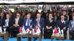Kars Şeker Fabrikası önünde pancar alım kampanyası töreni ve pancar teslimatı
