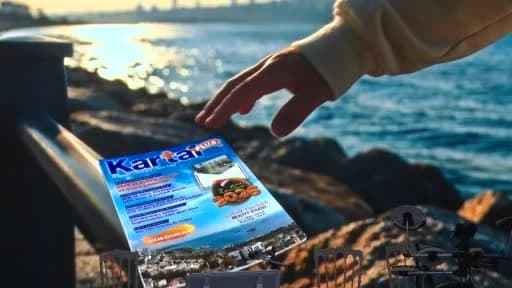 Kartal Plus Gecesi etkinliğinde protokol üyeleri ve davetliler toplu fotoğraf çekiminde
