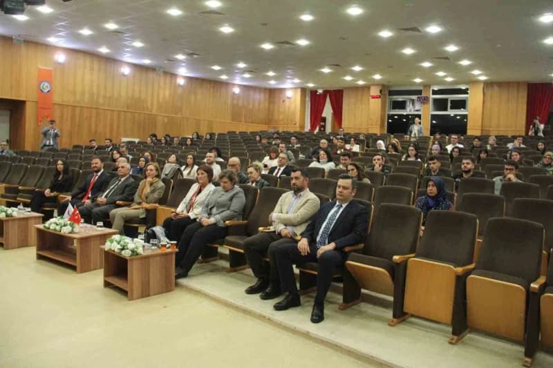 Klinik Enteral Parenteral Nütrisyon Derneği (KEPAN) tarafından Giresun Üniversitesi Ömer Halisdemir Konferans Salonu’nda