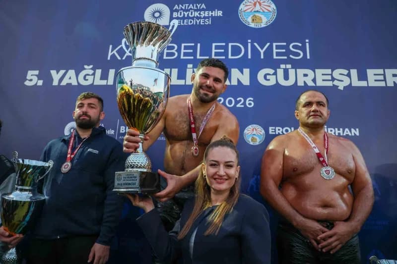 Türkiye Yağlı Güreş Federasyonu tarafından bu yıl ilki gerçekleştirilen Gelişim Ligi'nin son etabı olan Kaş Belediyesi Y