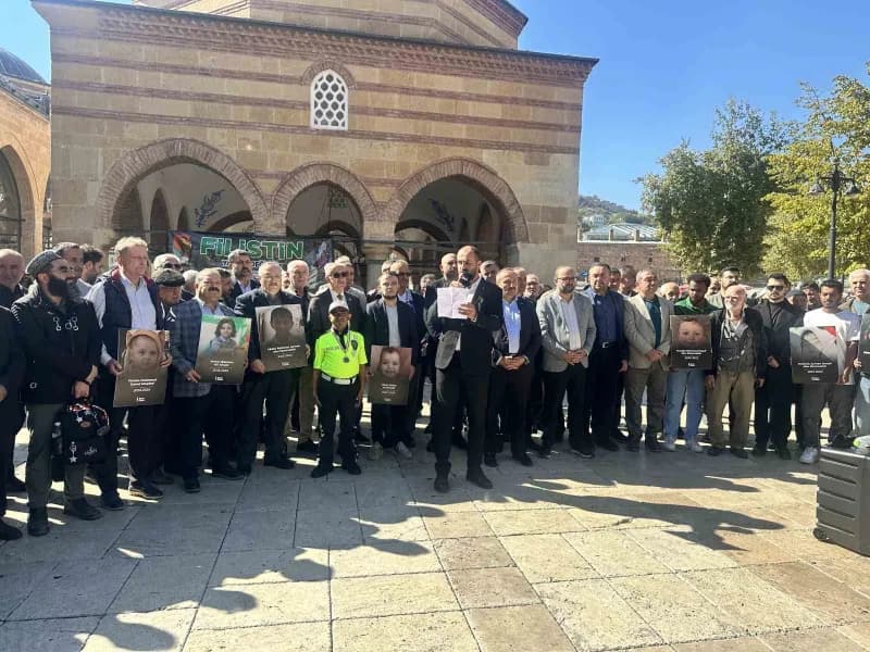 Kastamonu’da Nasrullah Meydanı’nda Milli İrade Platformu tarafından 7 Ekim Aksa Tufanı’nın yıl dönümü dolayısıyla basın