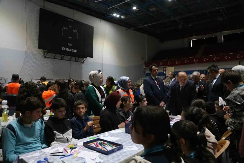 Şenlik, köklerinden güç alan, bilimle gelişen ve değerleriyle geleceği şekillendiren nesiller yetiştirilmesi amacıyla dü