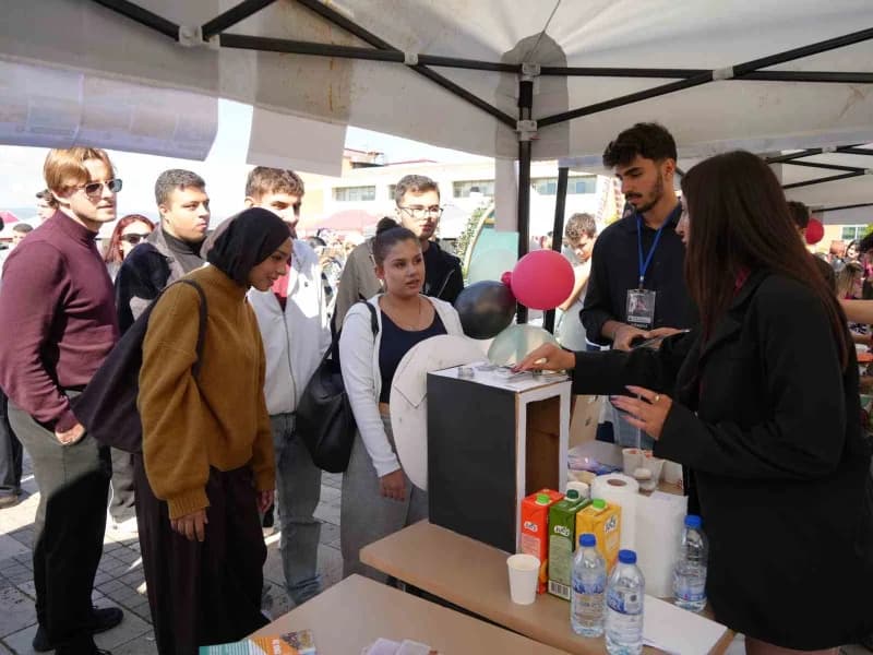 Kastamonu Üniversitesi Sağlık, Kültür ve Spor Daire Başkanlığı koordinasyonunda, Öğrenci topluluklarının katılımıyla düz
