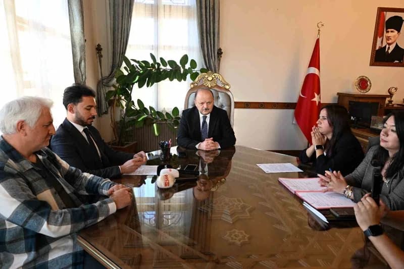 Sözleşmeler Vali Meftun Dallı ve paydaşlar tarafından imzalandı.