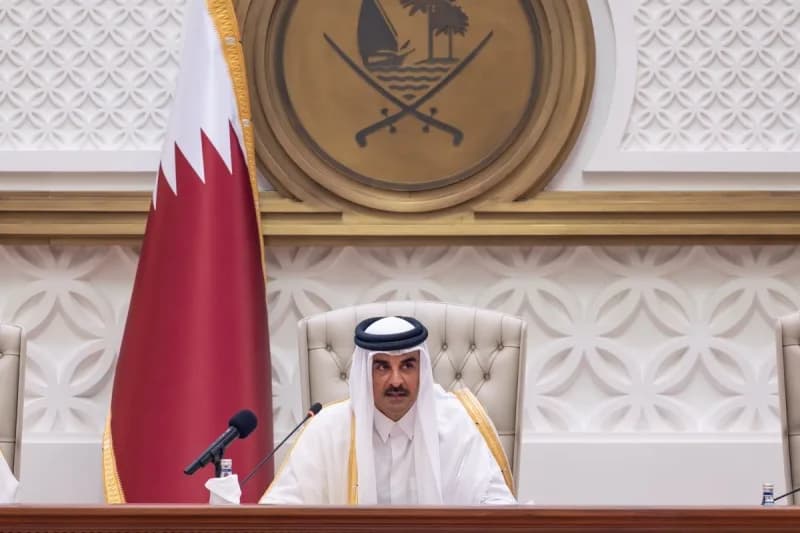 Katar Emiri Şeyh Tamim bin Hamad Al Thani konuşma yaparken