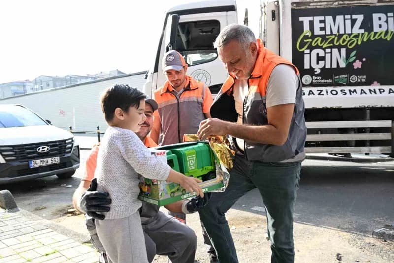 Gaziosmanpaşa’da 5 yaşındaki Kayra Karaatlı, yaklaşık bir yıldır sesini duyunca pencereye koştuğu at