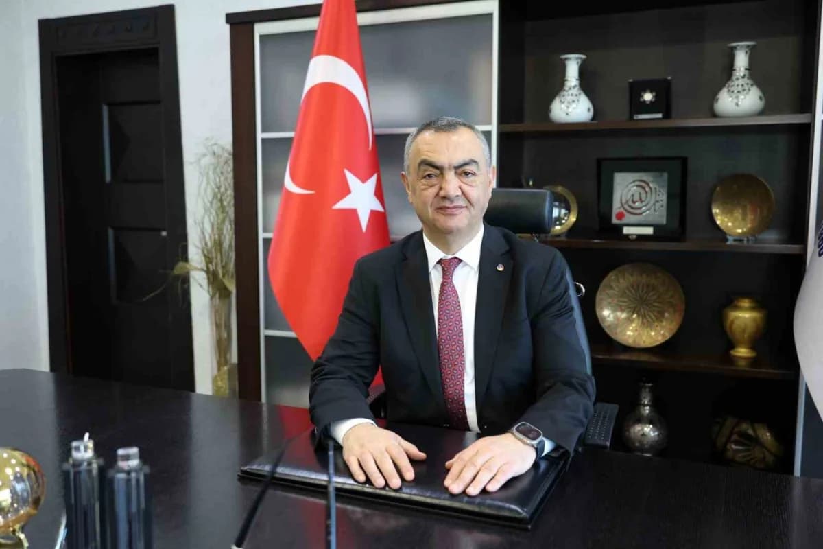Kayseri Sanayi Odası (KAYSO) Yönetim Kurulu Başkanı Mehmet Büyüksimitci, 29 Ekim Cumhuriyet Bayramı