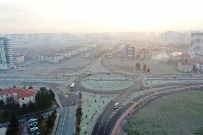 Kocasinan Belediyesi, şehir içi ulaşımda trafik yoğunluğunu azaltmak, ulaşım güvenliğini artırmak ve sürücülere daha kon
