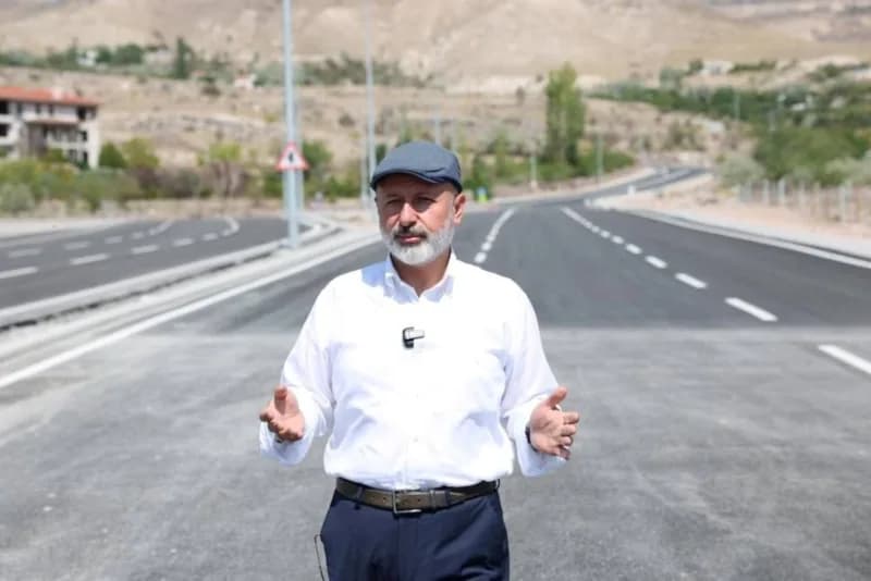 Kayseri Kocasinan’da akıllı kavşak uygulamasıyla trafik düzenlemesi ve modern ulaşım altyapısı çalışmaları