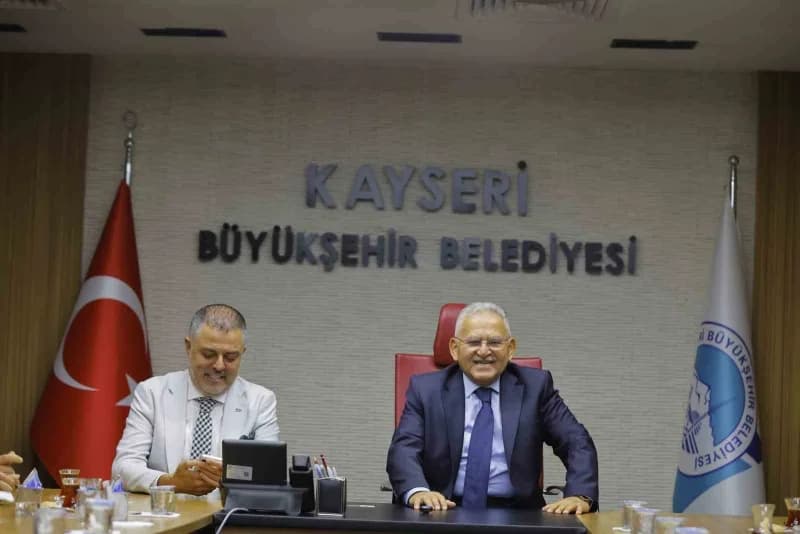 Kayseri Büyükşehir Belediye Başkanı Dr. Memduh Büyükkılıç; Türkiye-Irak Sanayicileri ve İş İnsanları Derneği (TİSİAD) Yö