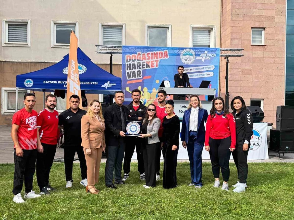 Kayseri Büyükşehir Belediyesi, 2026-2027 akademik yılının başlamasıyla birlikte üniversiteli gençlere yönelik kapsamlı b