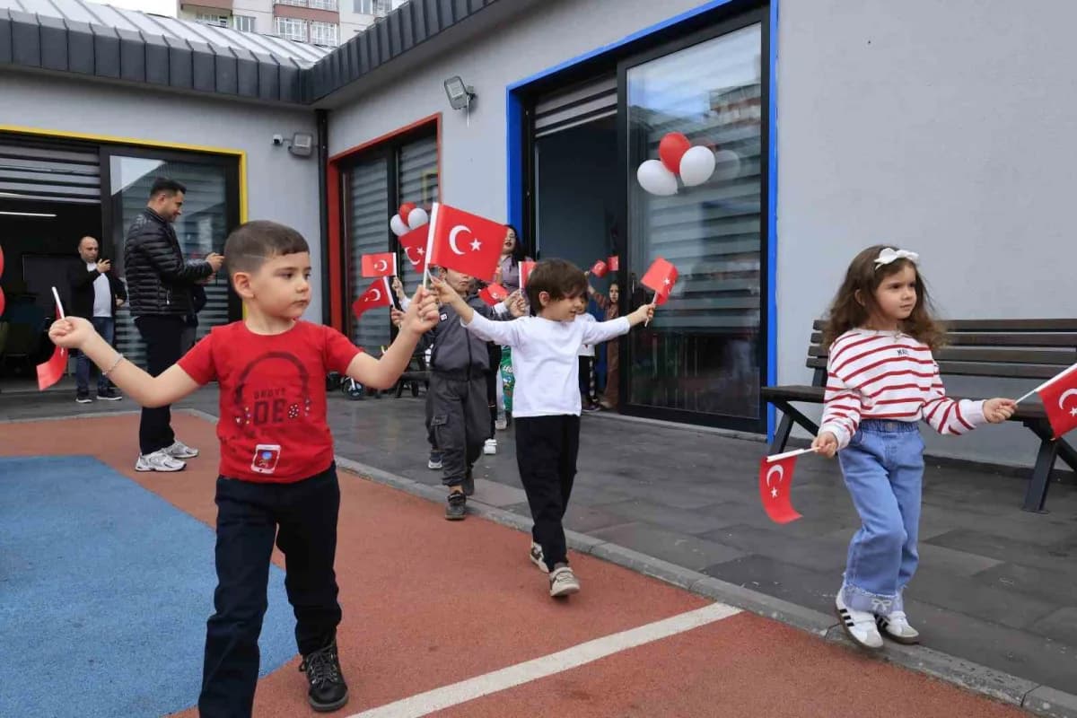 Kayseri Fuat Attaroğlu Çocuk Kütüphanesi'nde 29 Ekim Cumhuriyet Bayramı kutlama etkinliği