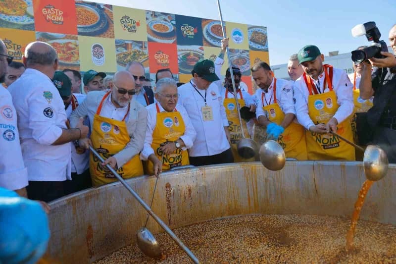 Kayseri Büyükşehir Belediyesi tarafından düzenlenen 4’üncü Kayseri Gastronomi Günleri'nin resmi açıl