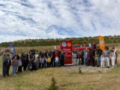 Kayseri Sarımsaklı Barajı yakınlarında itfaiye personeli ve ailelerinin katılımıyla 500 fidan