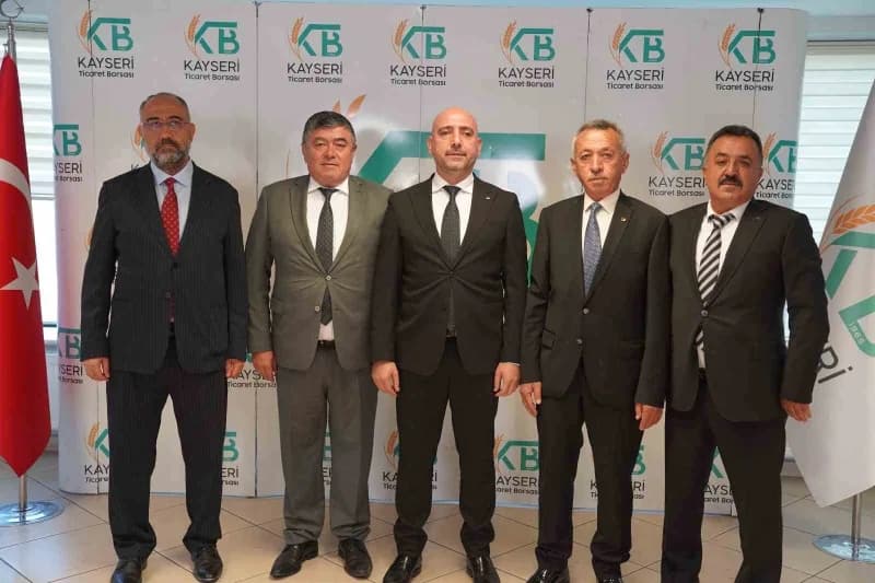 Kayseri Ticaret Borsası’nda (KTB) gerçekleştirilen seçimlerin ardından Yönetim Kurulu Başkanı ve üyeleri, TOBB delegeler