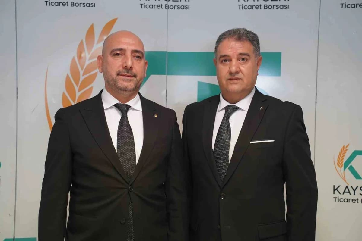 Kayseri Ticaret Borsası’nda (KTB) gerçekleştirilen seçimlerin ardından Yönetim Kurulu Başkanı ve üyeleri, TOBB delegeler