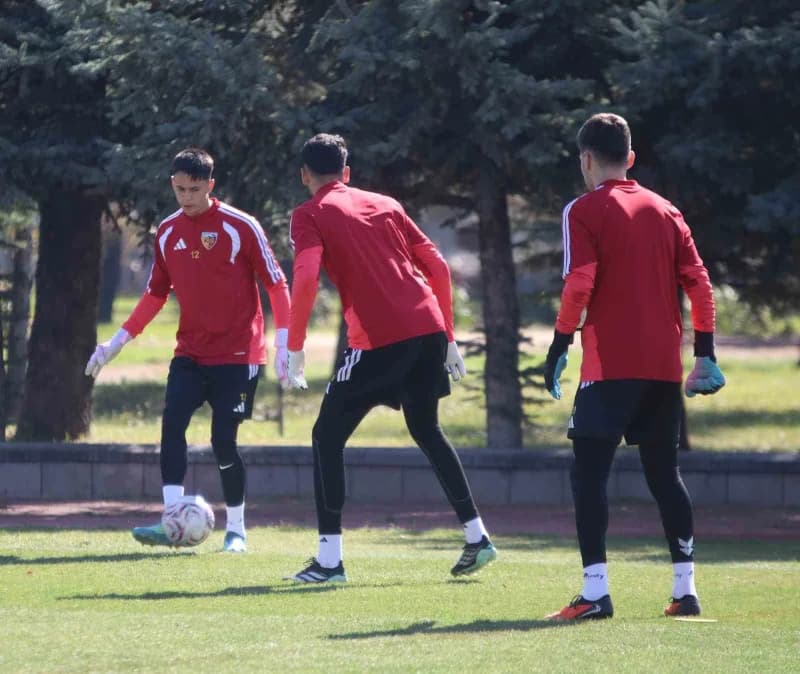 Kayserispor, ligin 12. Haftasında deplasmanda karşılaşacağı Pendikspor maçının hazırlıklarını sürdür