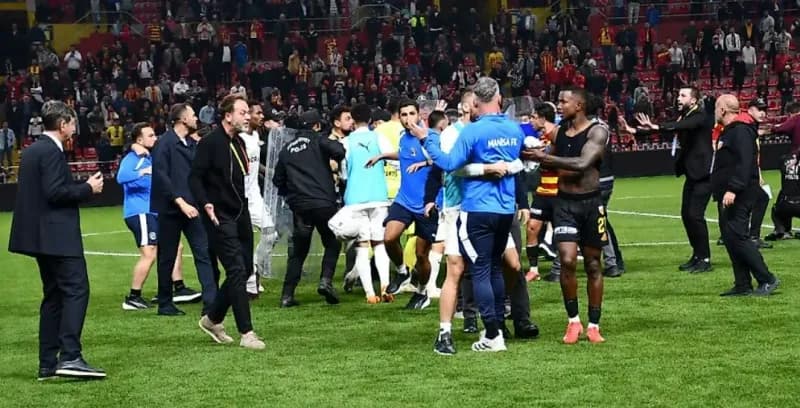 Kayserispor-Manisa FK maçında yaşanan olaylar sonrası PFDK tarafından verilen cezalar