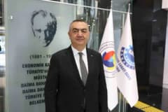 Kayseri Sanayi Odası Başkanı Mehmet Büyüksimitci seçim çağrısı yaparken