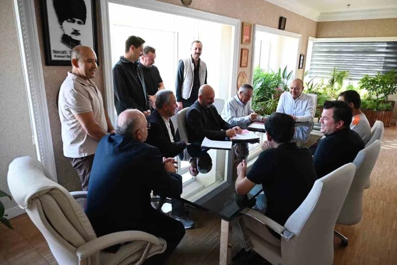 Kemer Belediyesi Personel Limited Şirketi ile DİSK Genel İş Sendikası arasında toplu İş sözleşmesi imzalandı. 31 Ekim 20