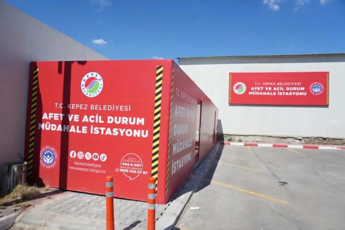 Kepez Belediyesi, olası afetlerde ilk 72 saatte hızlı ve etkin müdahaleyi desteklemek amacıyla beled