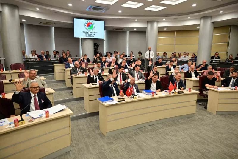 Kepez Belediyesi Meclisi’nin Ekim ayı olağan toplantısında; yaşlılara yönelik çalışmalar, şehitlerin isimlerinin Kepez’d