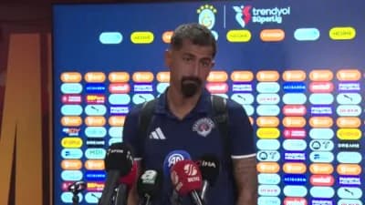Kerem Demirbay maç sonrası açıklama yaparken