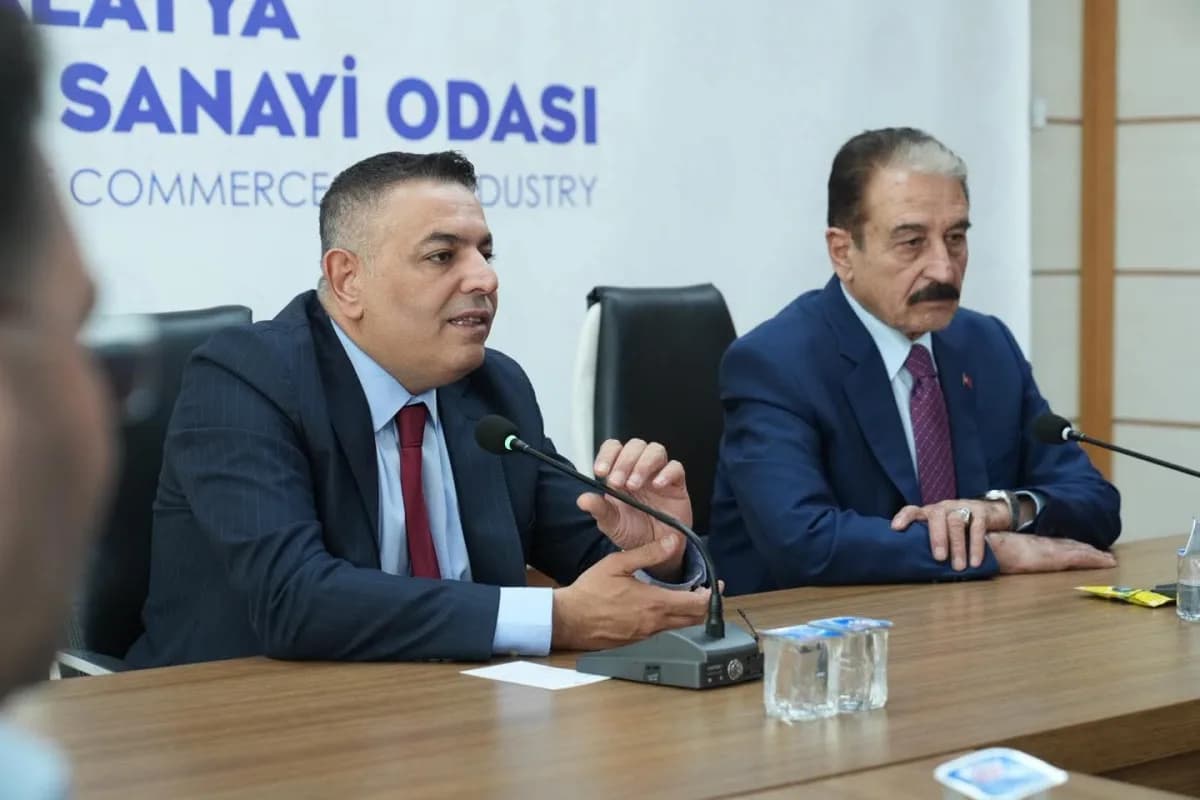 Malatya Ticaret ve Sanayi Odası (TSO) Başkanı Oğuzhan Ata Sadıkoğlu (Solda) ve Malatya Esnaf ve Sana