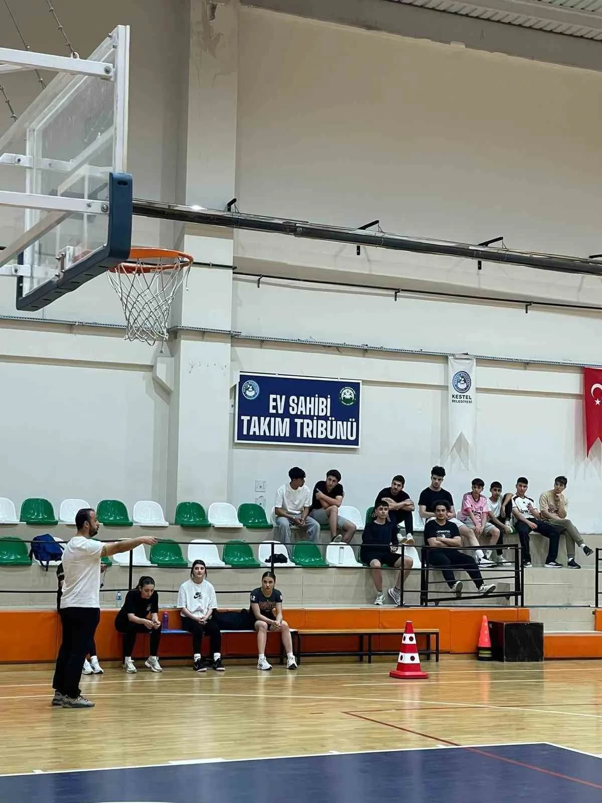 Kestel Belediyesi tarafından gençlerin üniversite hayallerine destek olmak amacıyla düzenlenen BESYO