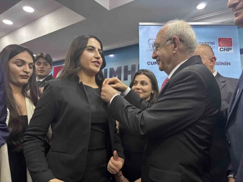 Cumhuriyet Halk Partisi (CHP Genel Başkanı Kemal Kılıçdaroğlu, Gaziantep'te Balıklı Parkı çevresinde